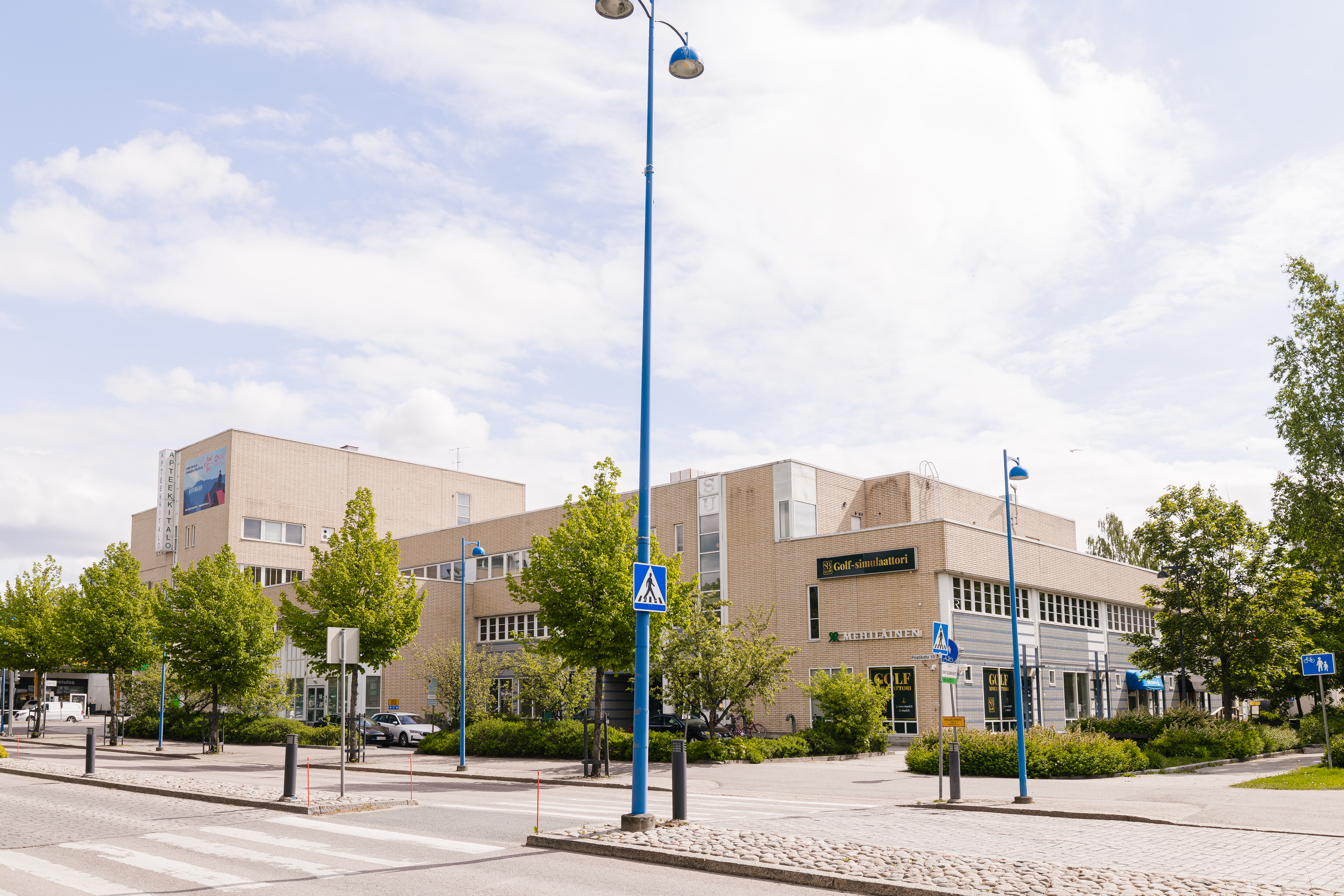 Julkisivu