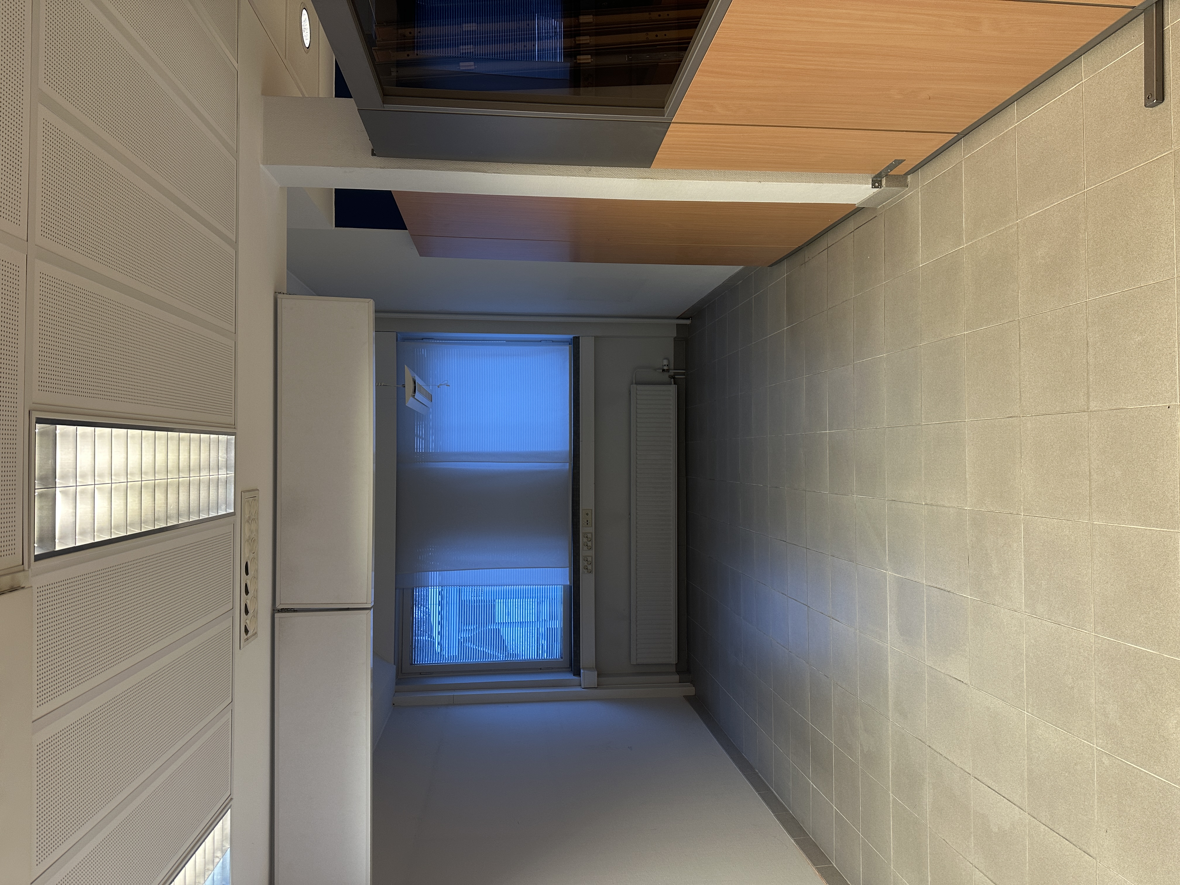 Punainen talo, toimisto