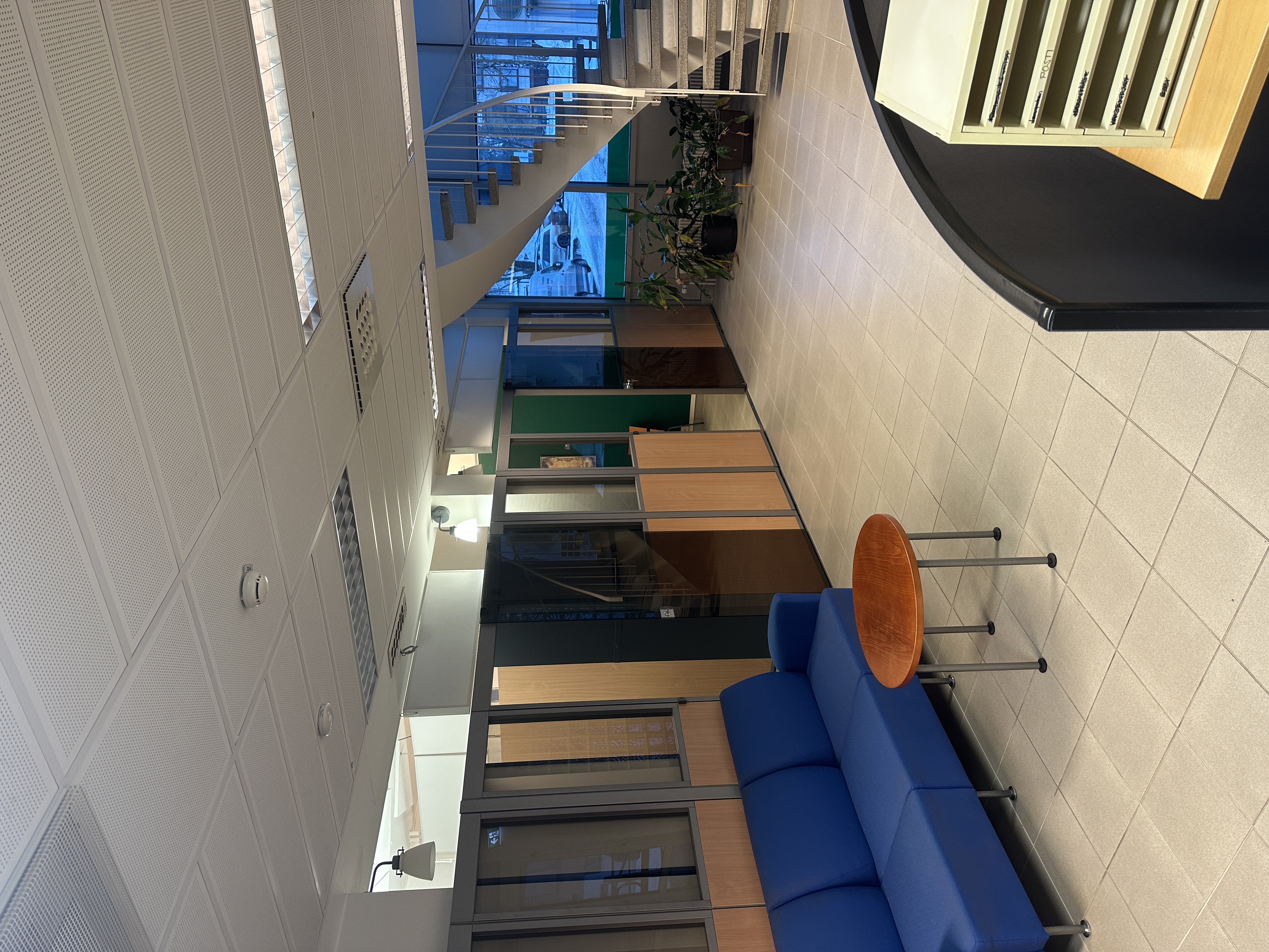 Punainen talo, aulatila